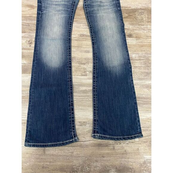 BKE Stella Flare Jeans Low Rise Distressed Rhinestone Women’s Sz 27 waist X 33.5 - Picture 3 of 10